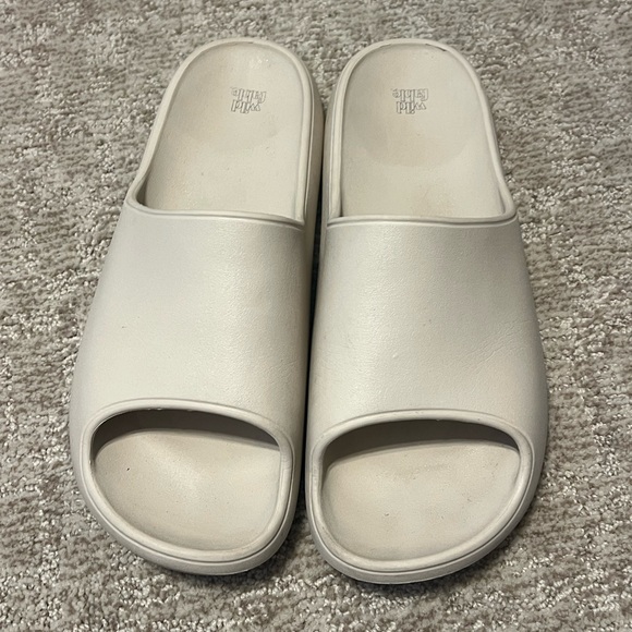 wild fable Shoes - Cream Slide Sandals